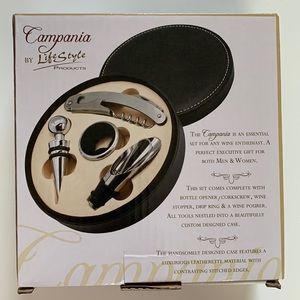 Five Piece Wine Tool Set - Corkscrew - Wine Stopper - Wine Pourer - Drip Ring